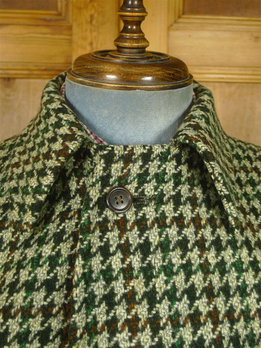26/0875 vintage heavyweight crombie wool tailor-made green / brown houndstooth check tweed coat overcoat 40-42