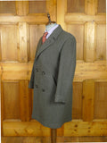 26/0936 immaculate wonderful 1960s vintage british d/b coat overcoat w/ back strap 38-39
