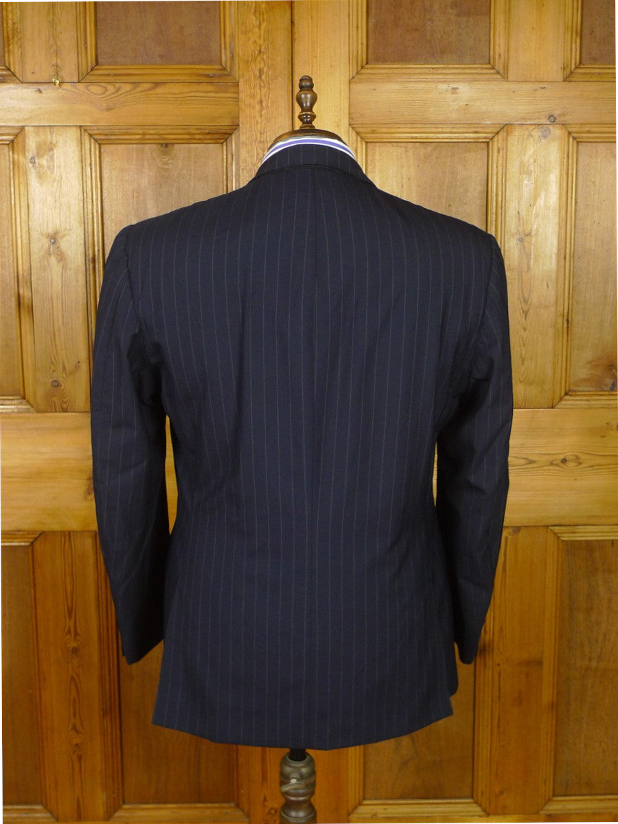 26/0956 vintage 2002 henry poole savile row bespoke navy blue pin-stripe d/b worsted & mohair suit 45 short to regular