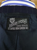 26/0956 vintage 2002 henry poole savile row bespoke navy blue pin-stripe d/b worsted & mohair suit 45 short to regular