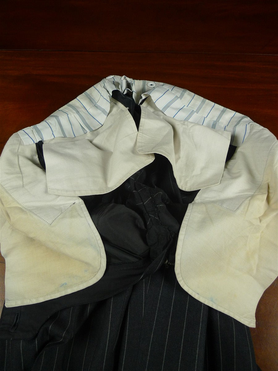26/0957 vintage 2000 henry poole savile row bespoke grey rope-stripe d/b worsted suit 45 regular