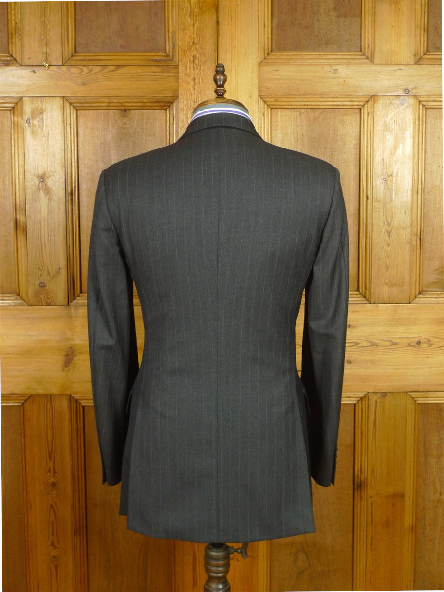 26/0968 immaculate gieves & hawkes savile row mtm grey / lilac pin-stripe canvassed wool suit w/ carrier 37 regular