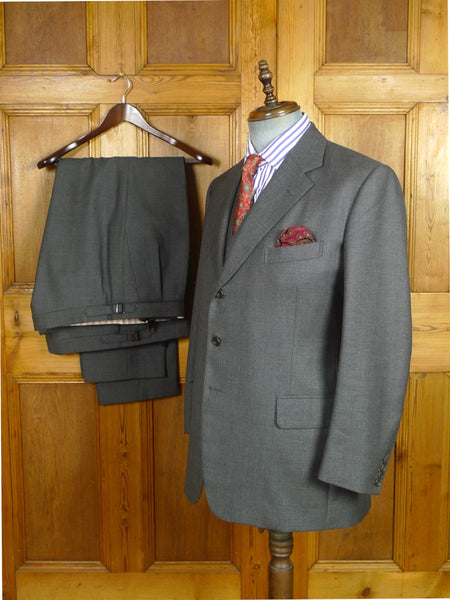 26/1006 immaculate 2000 dege savile row bespoke grey worsted wool 3-piece suit plus spare trouser 40 regular