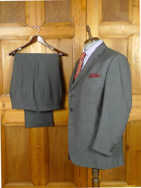 26/1041 dege & skinner 2013 savile row bvespoke grey worsted suit 44 regular (portly cut)