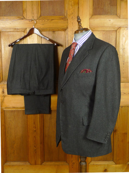 26/1043 dege & skinner 2011 savile row bespoke charcoal grey worsted flannel suit 46 regular