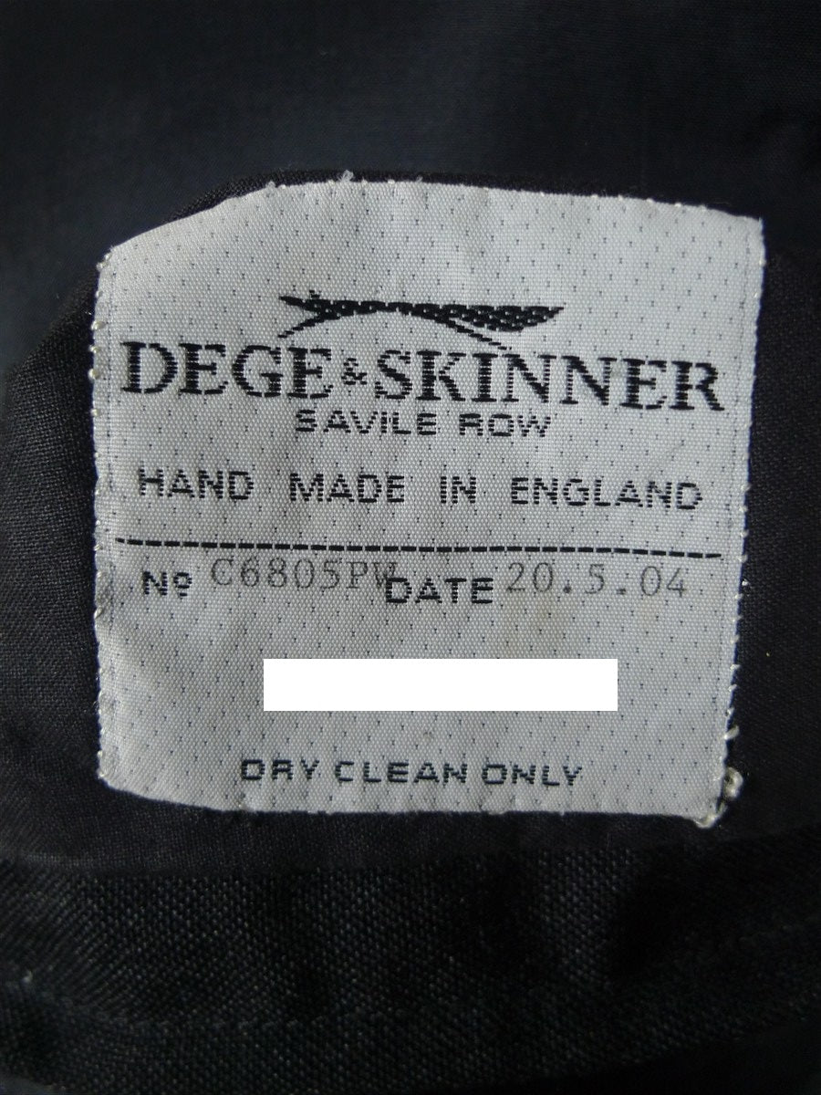 26/1057 dege & skinner 2004 savile row bespoke charcoal grey 3-button worsted suit 44 regular (portly cut)