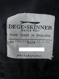 26/1057 dege & skinner 2004 savile row bespoke charcoal grey 3-button worsted suit 44 regular (portly cut)