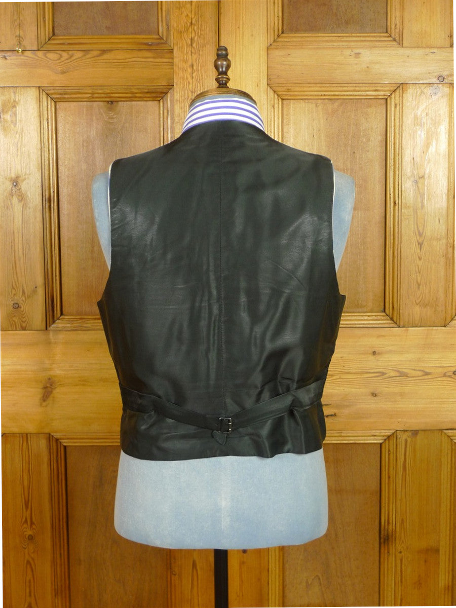 26/1085 vintage 1983 dege & sons savile row bespoke heavyweight charcoal grey pin-stripe 4-piece suit (jkt, vest, 2 pr trs) 40 regular