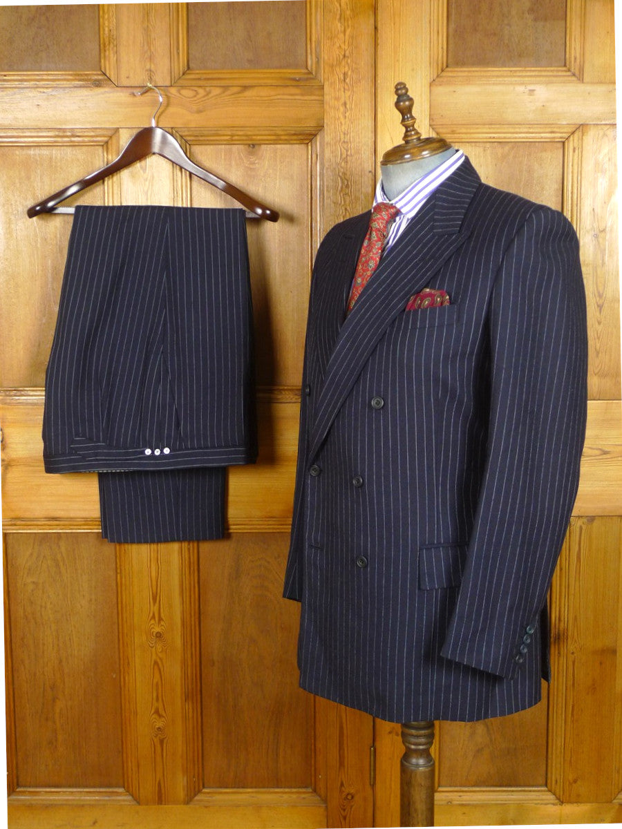 26/1117 near immaculate 1989 vintage savile row bespoke navy blue pin-stripe d/b worsted suit 42 regular to long