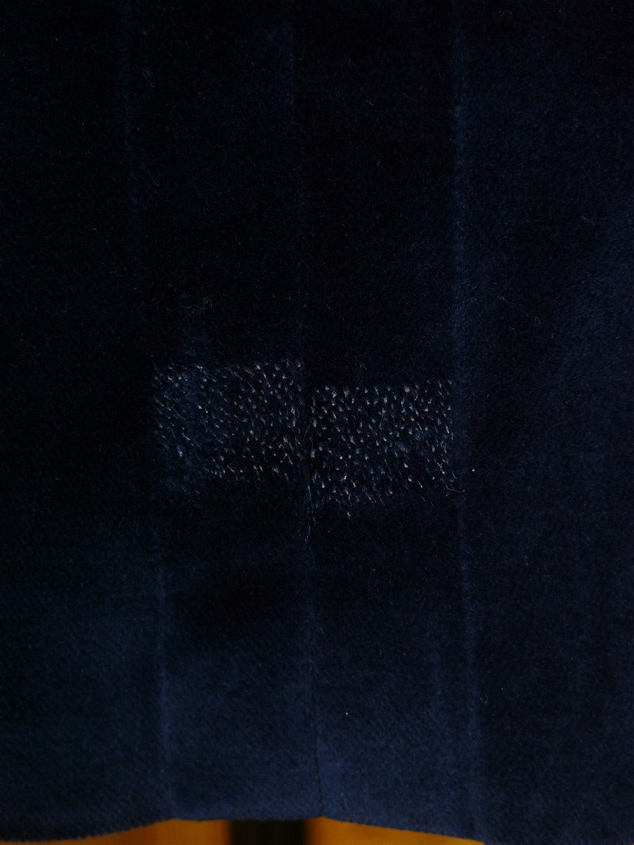 26/1107 cyprus bespoke tailored deep blue d/b velvet dinner / smoking jacket w/ braid trims 39-40 regular