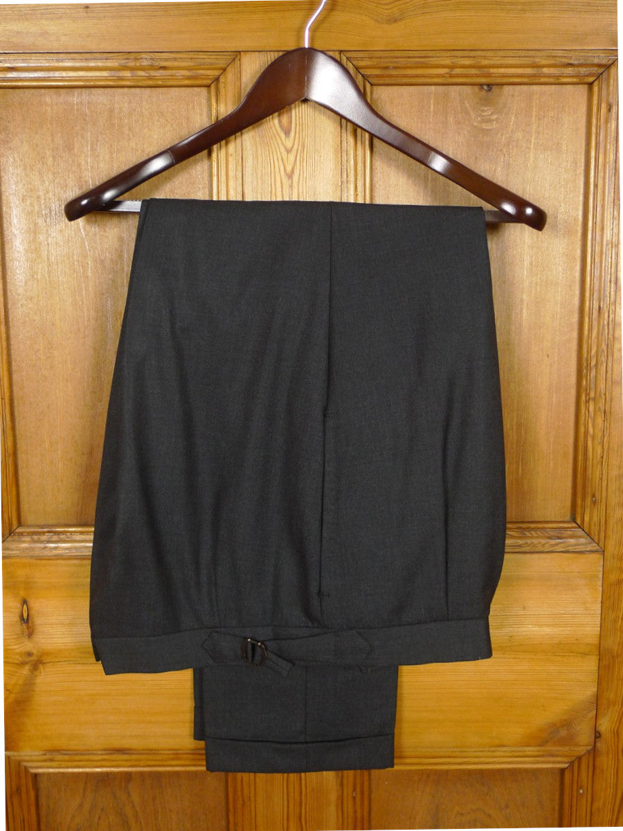 26/1124 h. huntsman & sons 2003 savile row bespoke grey worsted trouser 38