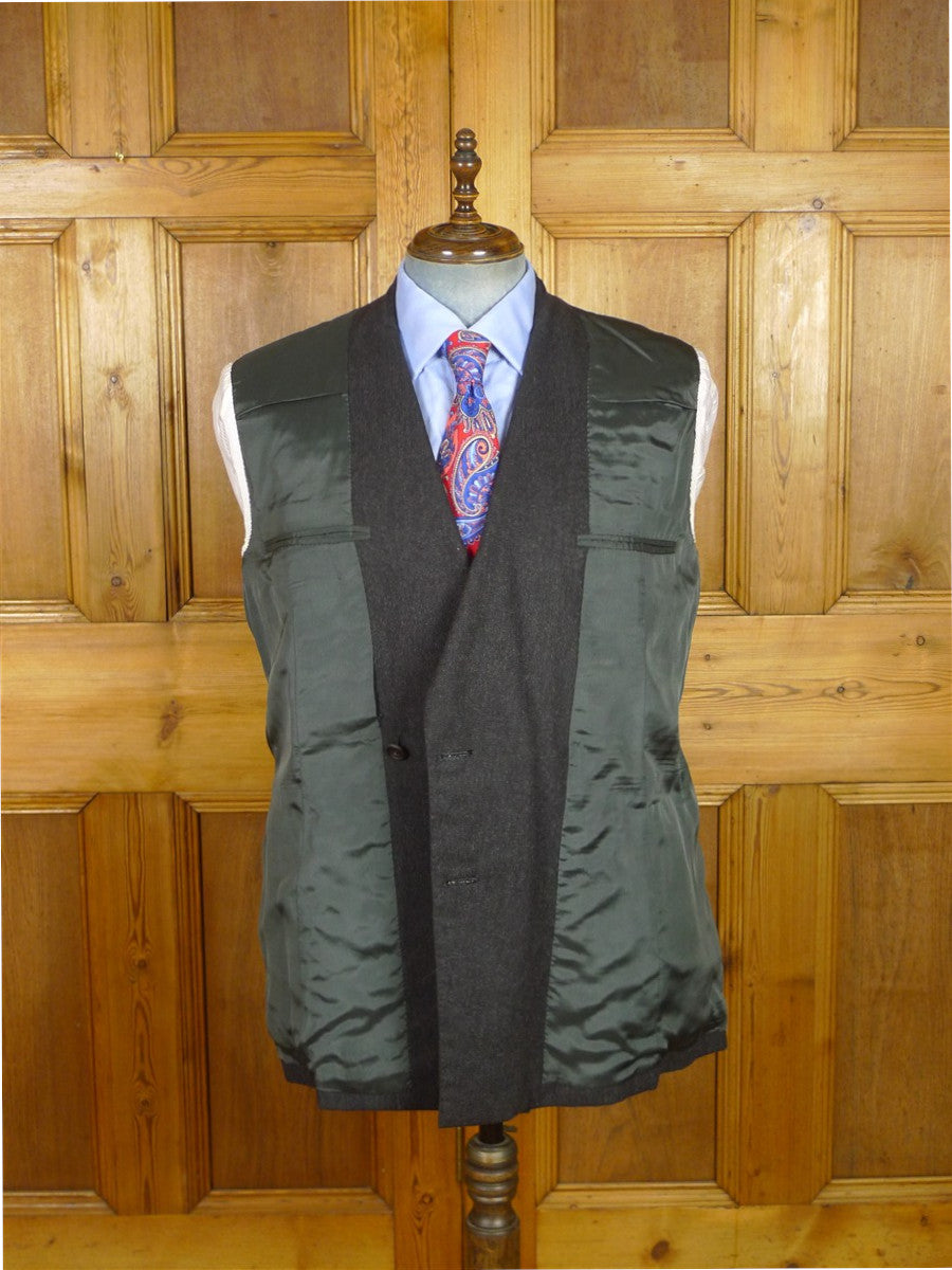 26/1142 immaculate 1999 huntsman savile row bespoke charcoal grey worsted flannel d/b suit 43-44 regular